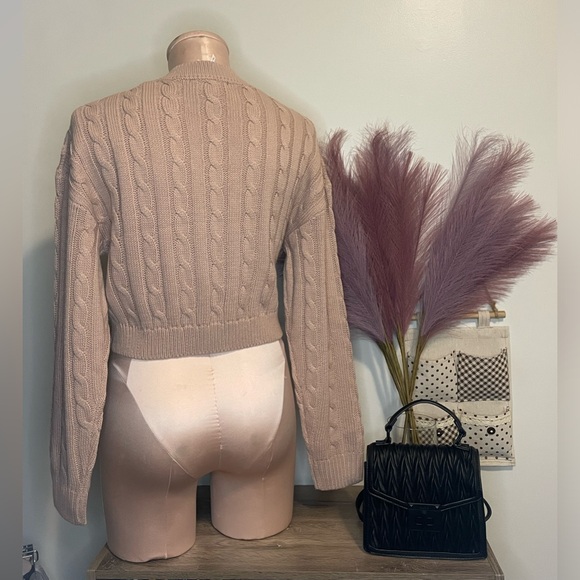 Urban Heritage Dusty Pink Cable Knit Crop Sweater - Size: Medium - Picture 4 of 7